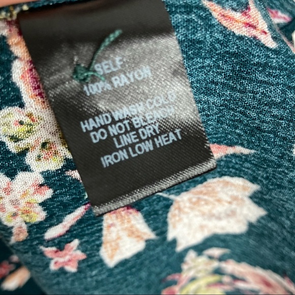 Lulus Garden Of Delight Floral Button Down Dress Size Medium - Picture 12 of 12